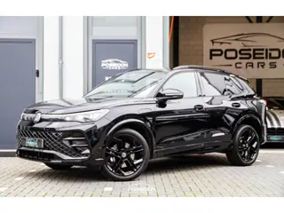 Volkswagen TIGUAN 1.5 eHybrid R-Line Edition ACC | HEAD-UP | 360 CAMERA | SFEER | BLACK ON BLACK