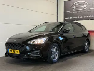 Ford Focus Wagon ST-Line 1.0 EcoBoost Cruise Control, Achteruitrijcamera, Stoelevrwarming, LED, Keyl