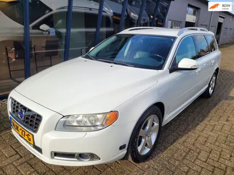 Volvo V70 2.5FT Summum 230PK LEER / ECC / PDC / YOUNGTIMER
