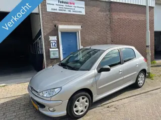 Peugeot 206 Génération 1.4 NETTE 206 JAAR APK&NAP&AIRCO...