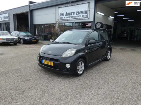 Daihatsu Sirion 2 1.3-16V Comfort|Airco|LM-Velgen|Nw.APK|Nw.Remmen|Spoiler..