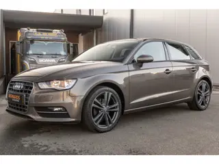 Audi A3 Sportback 1.4 TFSI - CoD Attraction Pro Line - Dakota Gray Metallic