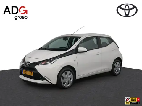 Toyota Aygo 1.0 VVT-i x-play | Airco | Parkeercamera |