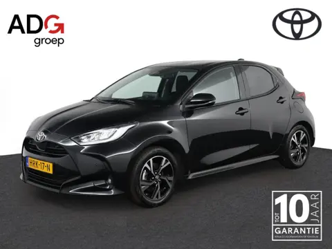 Toyota Yaris 1.5 Hybrid 115 Dynamic | Stoelverwarming | Parkeer sensoren | Stuurwiel verwarming |