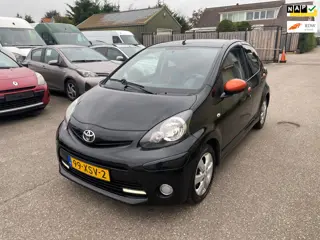 Toyota Aygo 1.0 VVT-i Dynamic Orange