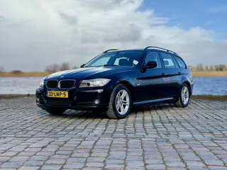 BMW 3-serie Touring 318i Business Line|Carplay|Afn. Trekhaak|Gr. Beurt