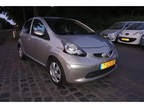 Toyota Aygo 1.0-12V 5 drs 206 dkm nw apk 31-5-2027