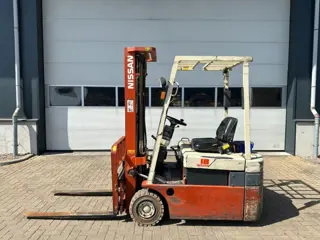 Nissan N01L18U 1.8 ton Triplex Freelift Sideshift Elektra Heftruck Accu 2016 !