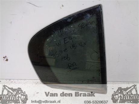 BMW 3 serie E90 Sedan 2005-2012 Scheerraam rechts achter
