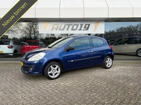 Renault Clio 1.2-16V Authentique