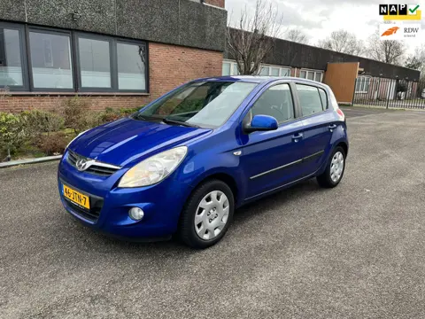 Hyundai I20 1.2i DynamicVersion Airco Boekjes N.A.P