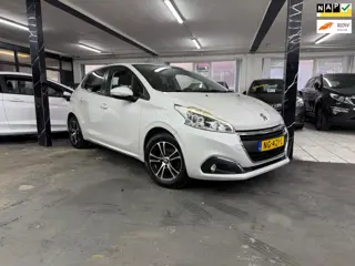 Peugeot 208 1.2 PureTech Blue Lion 1e eigenaar dealer onderhouden