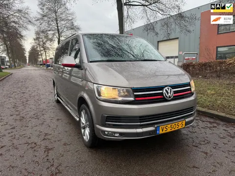 Volkswagen Transporter 2.0 TDI L2H1 DC Highline