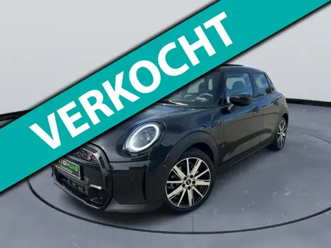 Mini Mini 2.0 Cooper S Classic Trim Panoramadak Head up Lederen bekleding Carbon Harman kardon