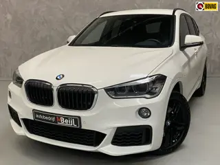 BMW X1 SDrive20i High Executive /M-Pakket /Trekhaak /Navi