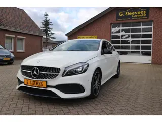 Mercedes-Benz A-klasse 180 AMG-Line  navigatie