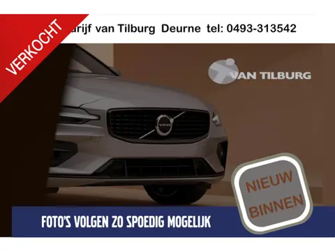 VOLVO XC40 1.5 T4 RECHARGE MOMENTUM / TREKHAAK