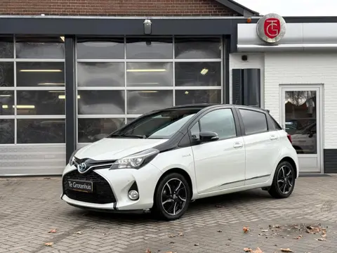 Toyota Yaris 1.5 Hybrid Dynamic Bi-Tone (bj 2016)