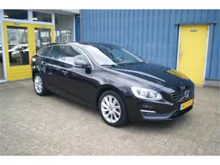 Volvo V60 1.6 T3 Momentum, 150 pk, Navi, Trekhaak, MOOI!!!