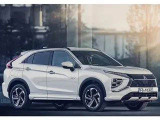 Mitsubishi Eclipse Cross 2.4 PHEV Intense+ (bj 2024)
