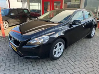 VOLVO V40 2.0 T2 122PK Onderhoudshistorie/PDC/Bluethooth