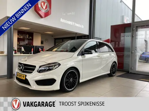 Mercedes-Benz B-Klasse 180 AMG Night edition,Nl Auto, Automaat,Panoramadak,Navigatie,Parkeersensor V