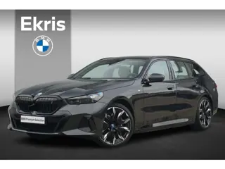 BMW i5 Touring eDrive40 M Sportpakket Pro 21'' / Active Steering / Panoramadak / Bowers & Wilkins / 