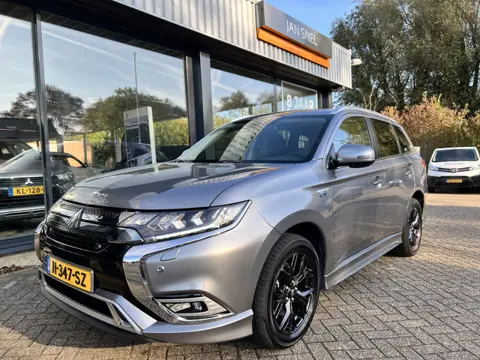 Mitsubishi Outlander 2.4 PHEV Intense S (bj 2020)