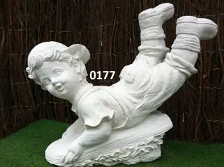 Kind op slee. nr 0177