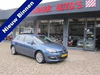 Opel Astra 1.4 Turbo Blitz met trekhaak (bj 2014)