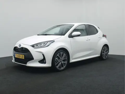 Toyota Yaris 1.5 Hybrid Executive Limited Automaat | Uniek! | Navigatie | Stoelverwarming | Keyless 