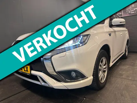Mitsubishi Outlander 2.4 PHEV Pure CARPLAY NL BTW AUTO LM RIJKLAAR.