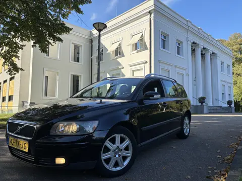 Volvo V50 1.8, ( 2X !) RIJKLAAR ! (bj 2006)