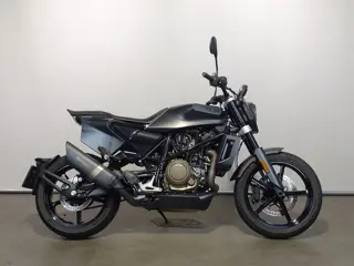 Husqvarna 701 SVARTPILEN (bj 2021)