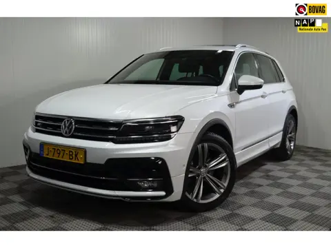 Volkswagen Tiguan 1.5 TSI ACT Highline Business 2x R-Line / Panno / Trekh. / Stoelverw. / Camera / V