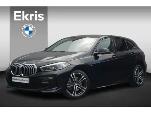 BMW 1 Serie 118i Executive M Sportpakket 18'' / Stuurwielrand verwarmd / HiFi System / Parking Pack