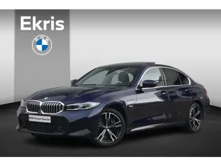 BMW 3 Serie Sedan 320e M Sportpakket Schuif-/kanteldak / Trekhaak / Comfort Acces / Head-Up Display