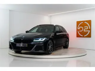 BMW 5 Serie Touring 540i xDrive High Executive M Sport 334PK | Vierwiel sturing | Laser | Pano | HUD