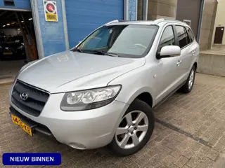 Hyundai Santa Fe 2.7i V6 4WD Supreme Automaat LEDER 2008 Niet nieuw, rijdt en schakelt wel goed.
