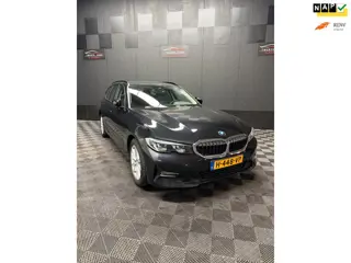 BMW 3-serie Touring 318d Executive Edition | Led | Navi | Camera |