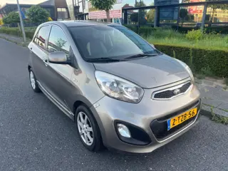 Kia Picanto 1.0 CVVT World Cup Ed.