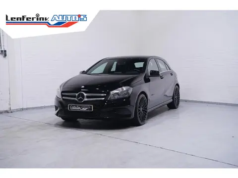 Mercedes-Benz A-klasse 180 Prestige Sport 19 Inch AMG sportstoelen stuurbediening Climate Camera Sto
