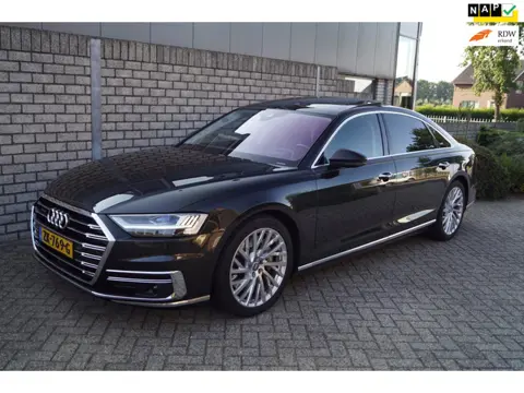 Audi A8 55 TFSI Quattro Lang Pro Line Plus Autom Bom Volle Auto met een Nieuwprijs van 205000 Euro.