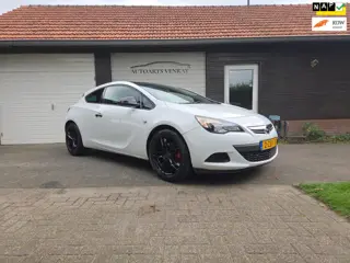 Opel Astra GTC 1.4 Turbo Sport