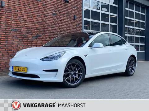 Tesla Model 3 Standard RWD Plus 60 kWh