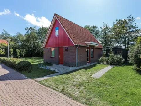 Vrijstaand vakantiehuis aan de Waddenzee en natuurgebied Utopia