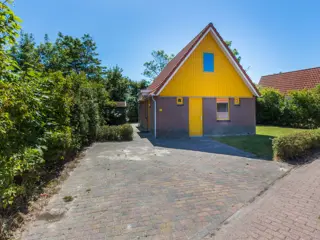 Vrijstaand vakantiehuis aan de Waddenzee en natuurgebied Utopia