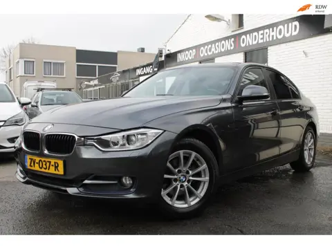BMW 3-serie 316i High Executive | Airco | Navi |Elec ramen | Stoelverwarming | Parkeersensor |