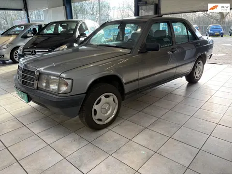 Mercedes-Benz 190-serie 2.0 E