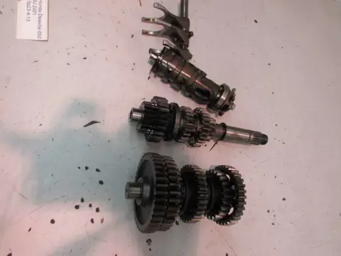 VERSNELLINGSBAK Honda Deauville 650 - 700 1998 - 2001